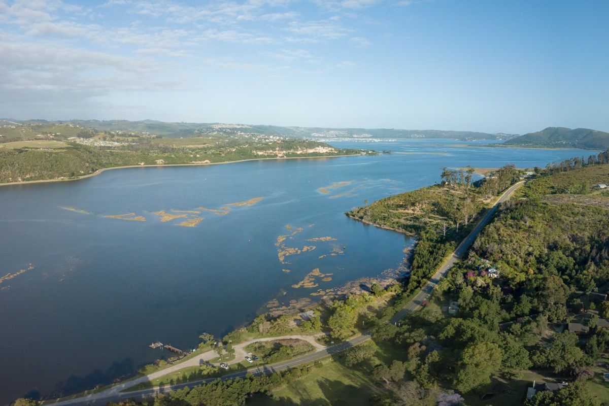 The infamous 'Crabs Creek' alongside Knysna's Estuary ready for development! - Photo 3