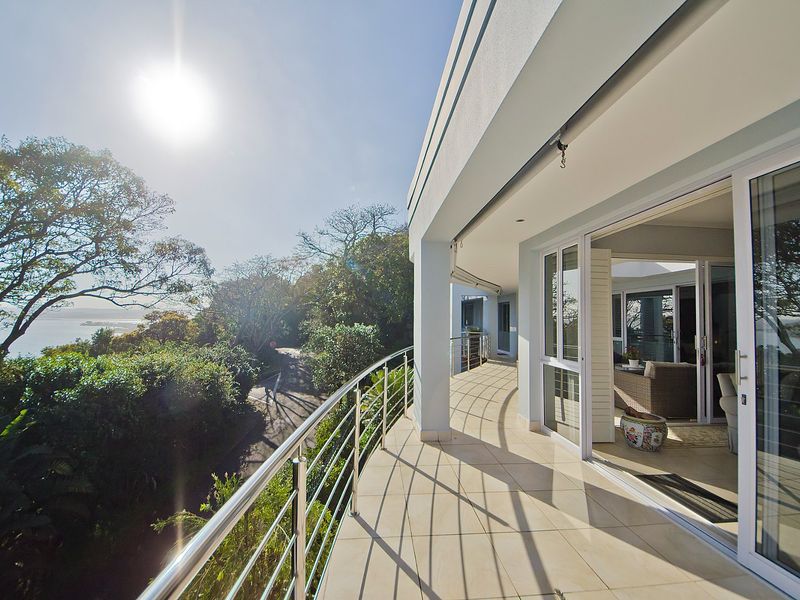 A Graceful Home, modern & Immaculate on Knysna’s Heads - Photo 6