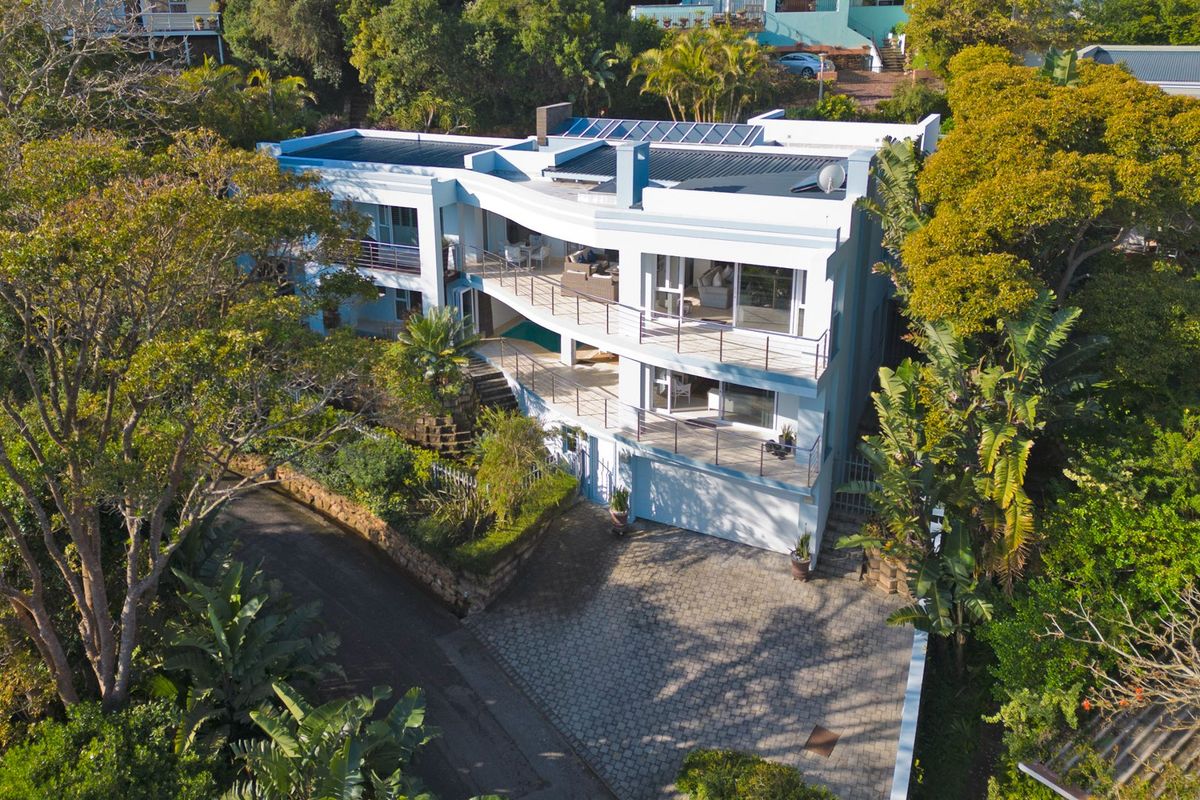 A Graceful Home, modern & Immaculate on Knysna’s Heads - Photo 4