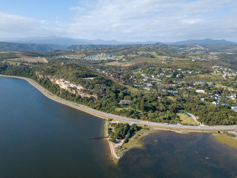 An amazing site overlooking the Knysna Estuary towards the Heads. - Photo 7