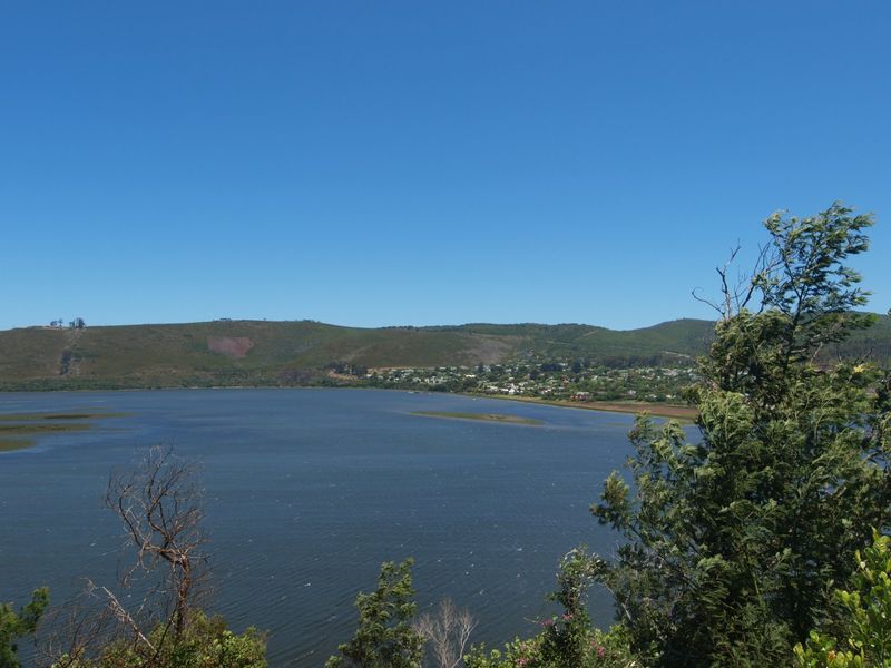 An amazing site overlooking the Knysna Estuary towards the Heads. - Photo 5