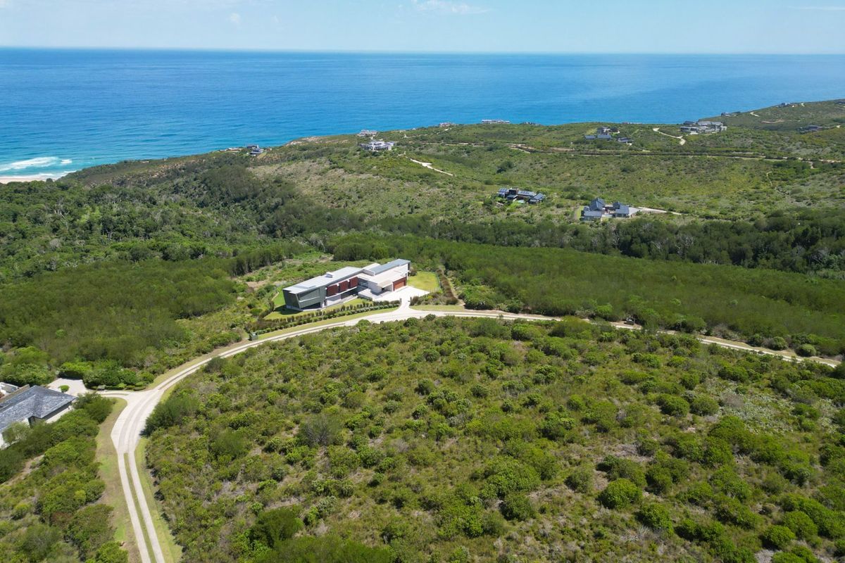 NEW TO THE MARKET : PLOT WITH ENDLESS VIEWS - Photo 2