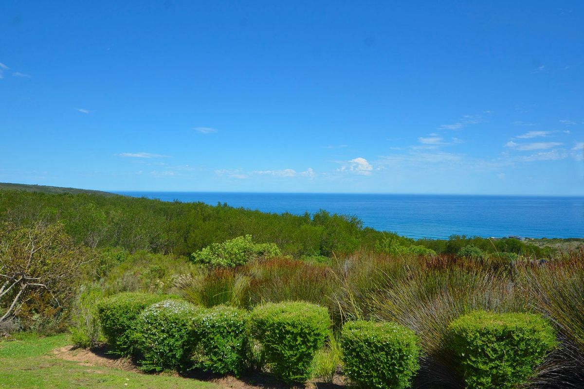 NEW TO THE MARKET : PLOT WITH ENDLESS VIEWS - Photo 3