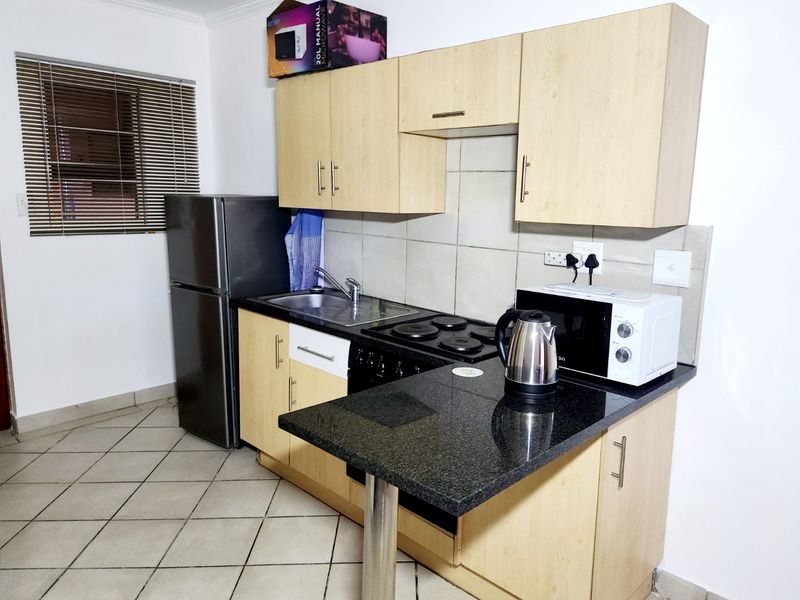 Investor’s Dream: Spacious 1-Bedroom Apartment with Rental Income!   - Photo 5