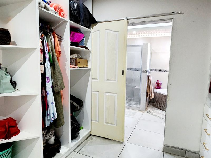 Spacious 4-Bedroom Family Home in Heidedal – Perfect Location!  - Photo 6