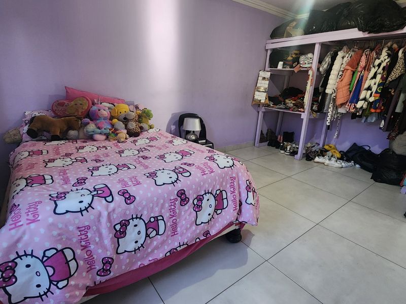 A Doer Upper In Prime Location, Beautiful Estate - Photo 4