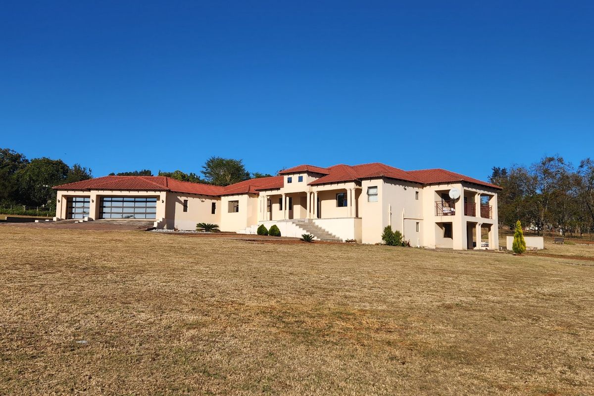 A Doer Upper In Prime Location, Beautiful Estate - Photo 2