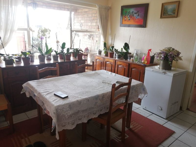 2 Bedroom House for Sale in Strubenvale - Photo 9