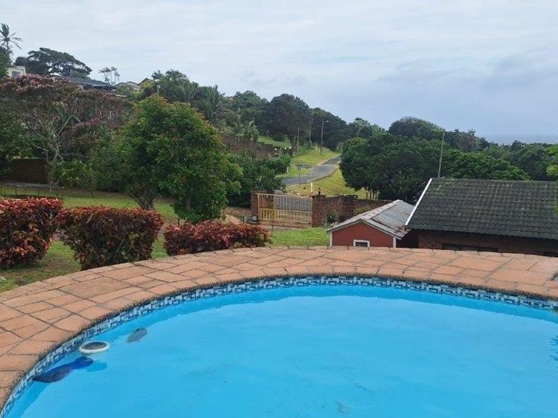 3 Bedroom House And Two Flatlets With Stunning Sea Views! - Photo 4