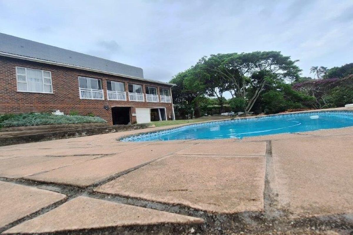 3 Bedroom House And Two Flatlets With Stunning Sea Views! - Photo 3