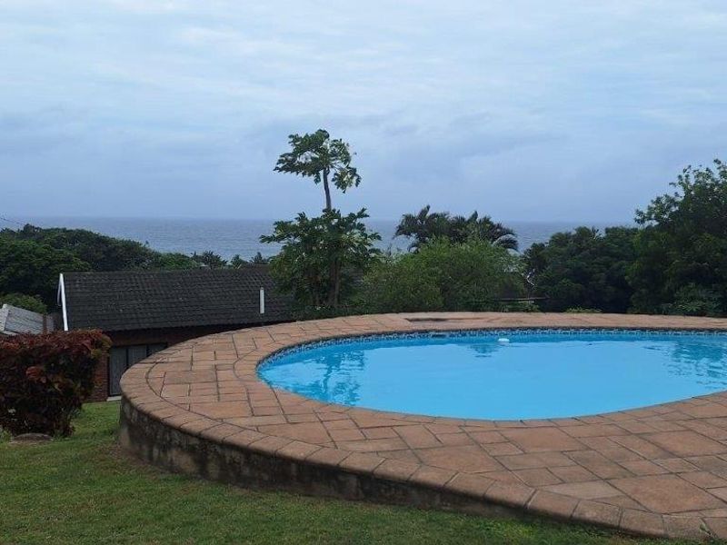 3 Bedroom House And Two Flatlets With Stunning Sea Views! - Photo 5