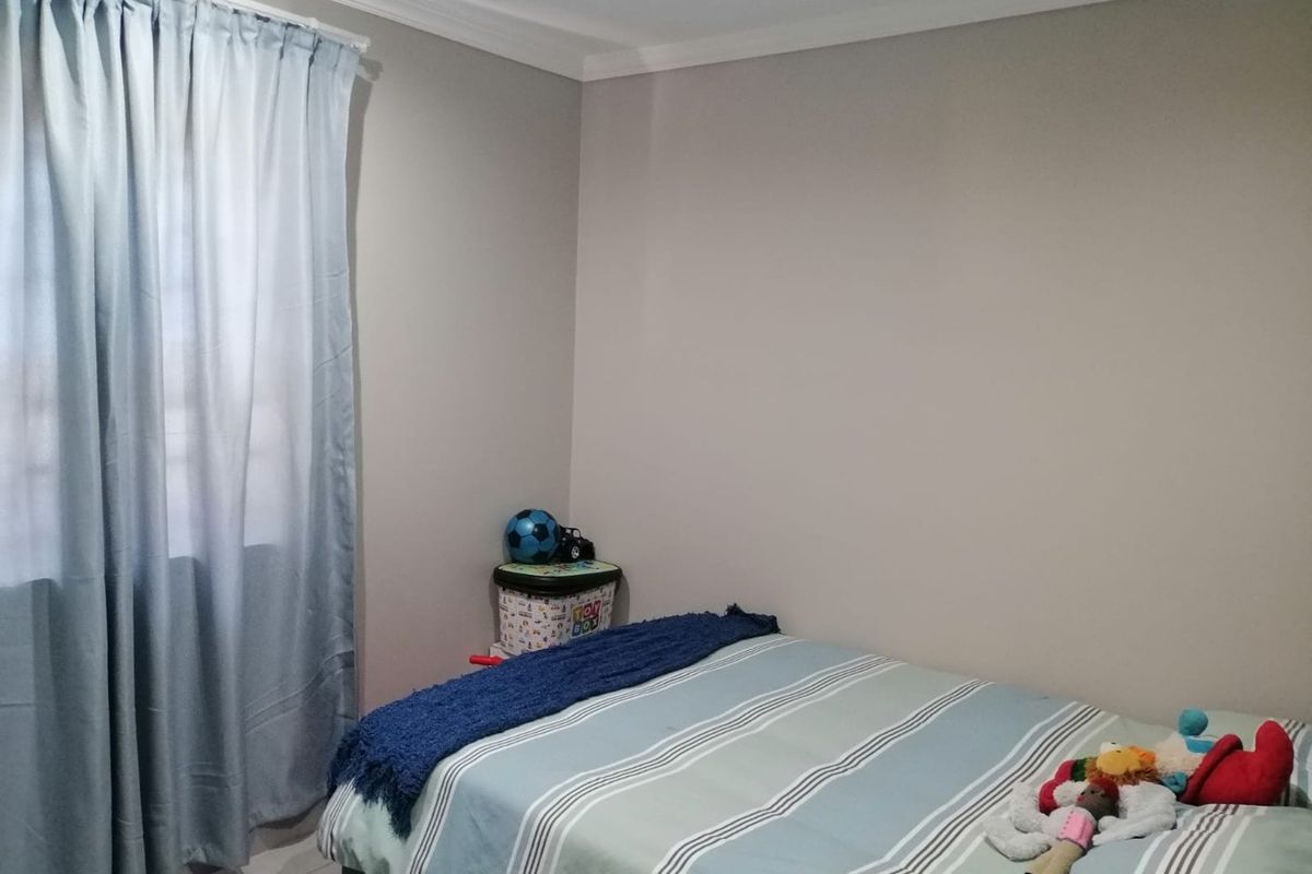 Beautiful 3 bed and 2.5 bath house for sale  - Photo 5