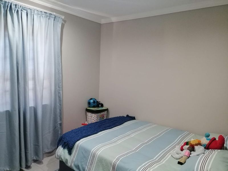 Beautiful 3 bed and 2.5 bath house for sale  - Photo 5