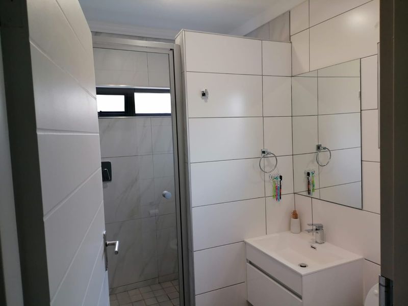Beautiful 3 bed and 2.5 bath house for sale  - Photo 8