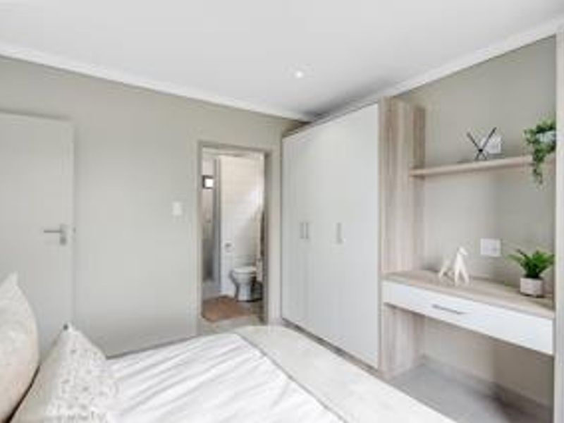 Beautiful 3 bed and 2.5 bath house to let - Photo 6