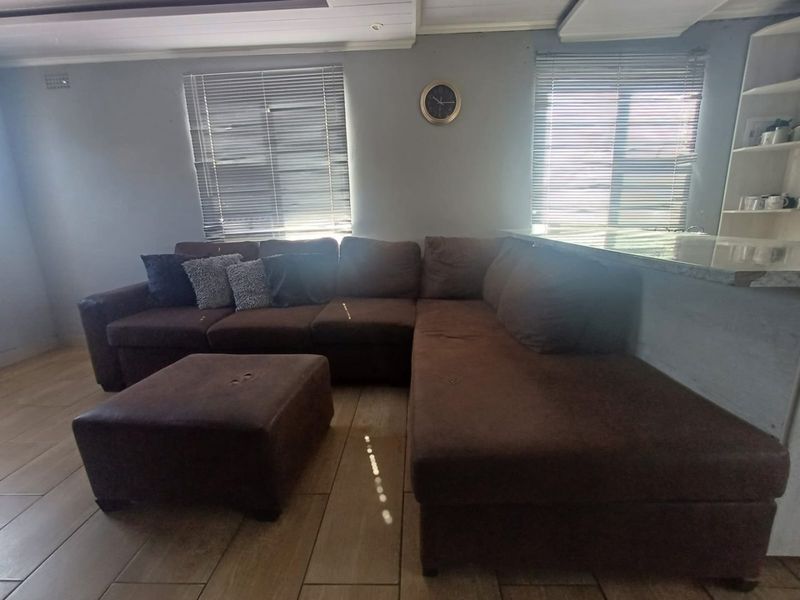 3 Bedroom Family Home  - Photo 2