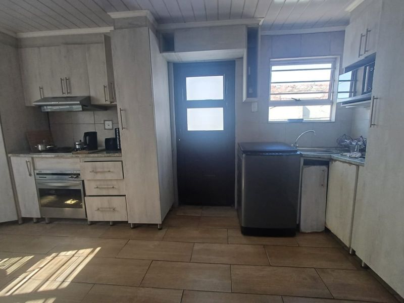 3 Bedroom Family Home  - Photo 7