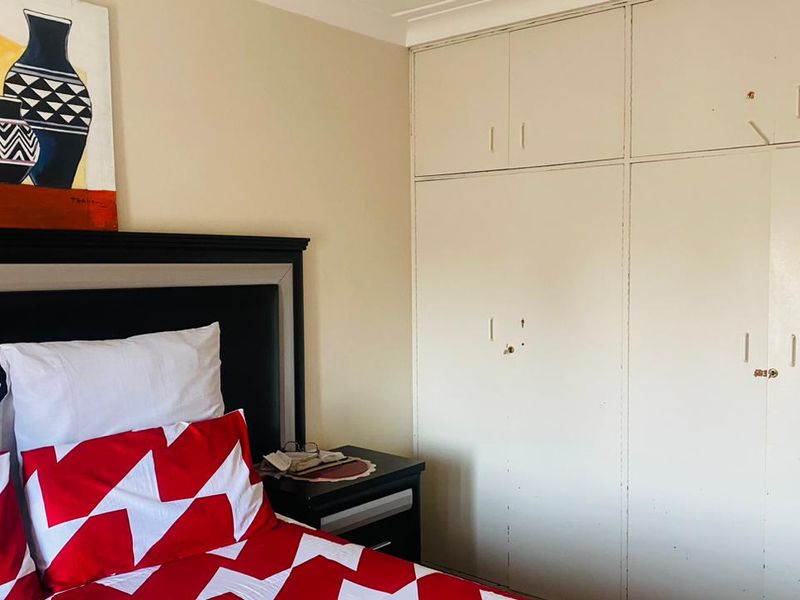 Beautiful 2 bedroom Apartmrnt for sale in Navalsig, Bloemfontein  - Photo 8