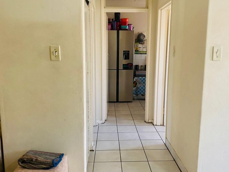 Beautiful 2 bedroom Apartmrnt for sale in Navalsig, Bloemfontein  - Photo 6