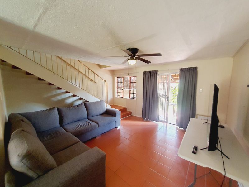 Modern 2-Bedroom Duplex in Sought-After Moreleta Park Complex – Regrettably No Pets Allowed - Photo 8