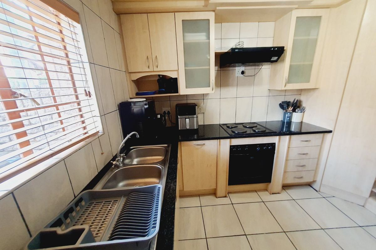 Modern 2-Bedroom Duplex in Sought-After Moreleta Park Complex – Regrettably No Pets Allowed - Photo 3