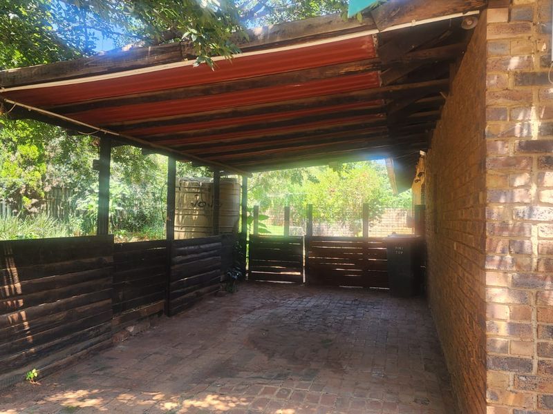 A HIDDEN GEM! COME OVER WITH THE EXTENDED FAMILY TO VIEW YOUR NEXT HOME - Photo 6