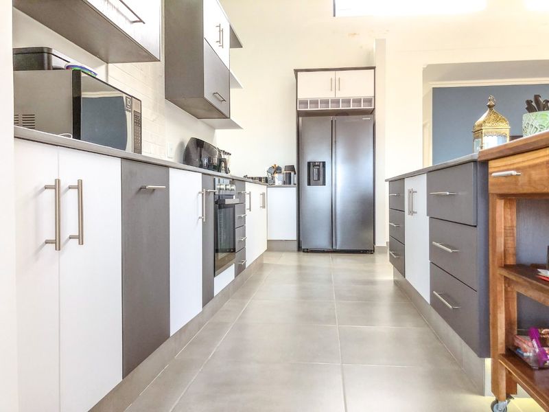 Neat and Beautiful...  Duet House For Sale in Dana Bay !!! - Photo 7