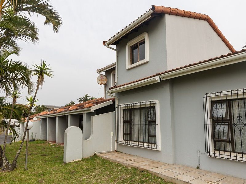 3 Bedroom Townhouse In Oslo Beach! - Photo 2