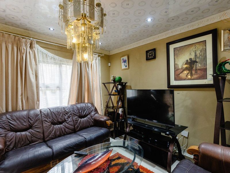 3 Bedroom Townhouse In Oslo Beach! - Photo 5