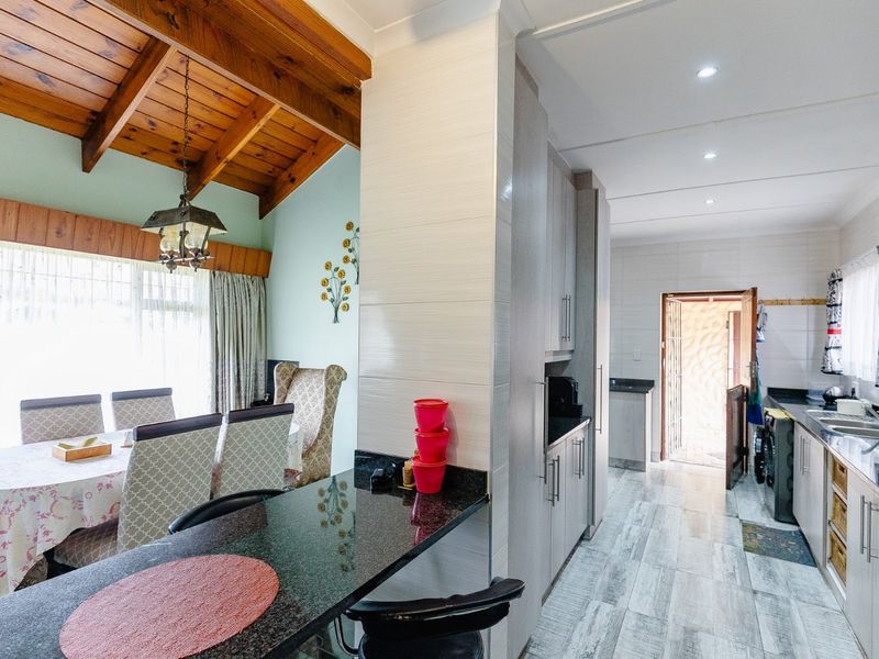 Extremely Well Maintained 4 Bedroom House Plus A 3 Bedroom Second House - Photo 9