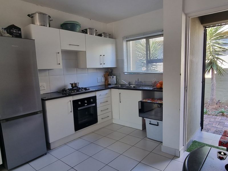 2 Bedroom Simplex For Sale In Ferndale - Photo 6