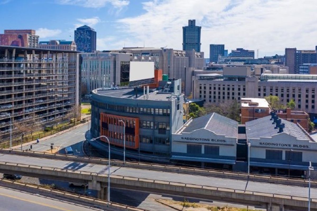 Prime Commercial Property with M2 Highway Exposure  - Photo 2