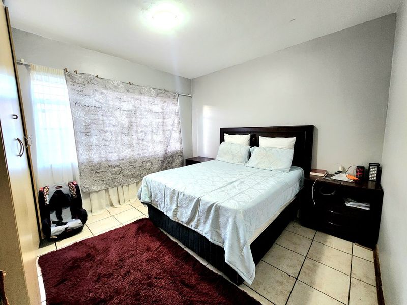2-Bedroom Ground Floor Unit in Safe Pellissier Complex – Ideal for Families & Investors - Photo 8