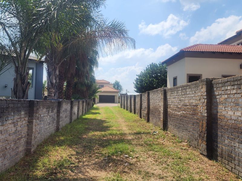 LOOKING FOR A START UP BUIDING IN A SECURE ESTATE FOR YOUR LOVED ONES THEN LOOK NO FURTHER...  - Photo 3