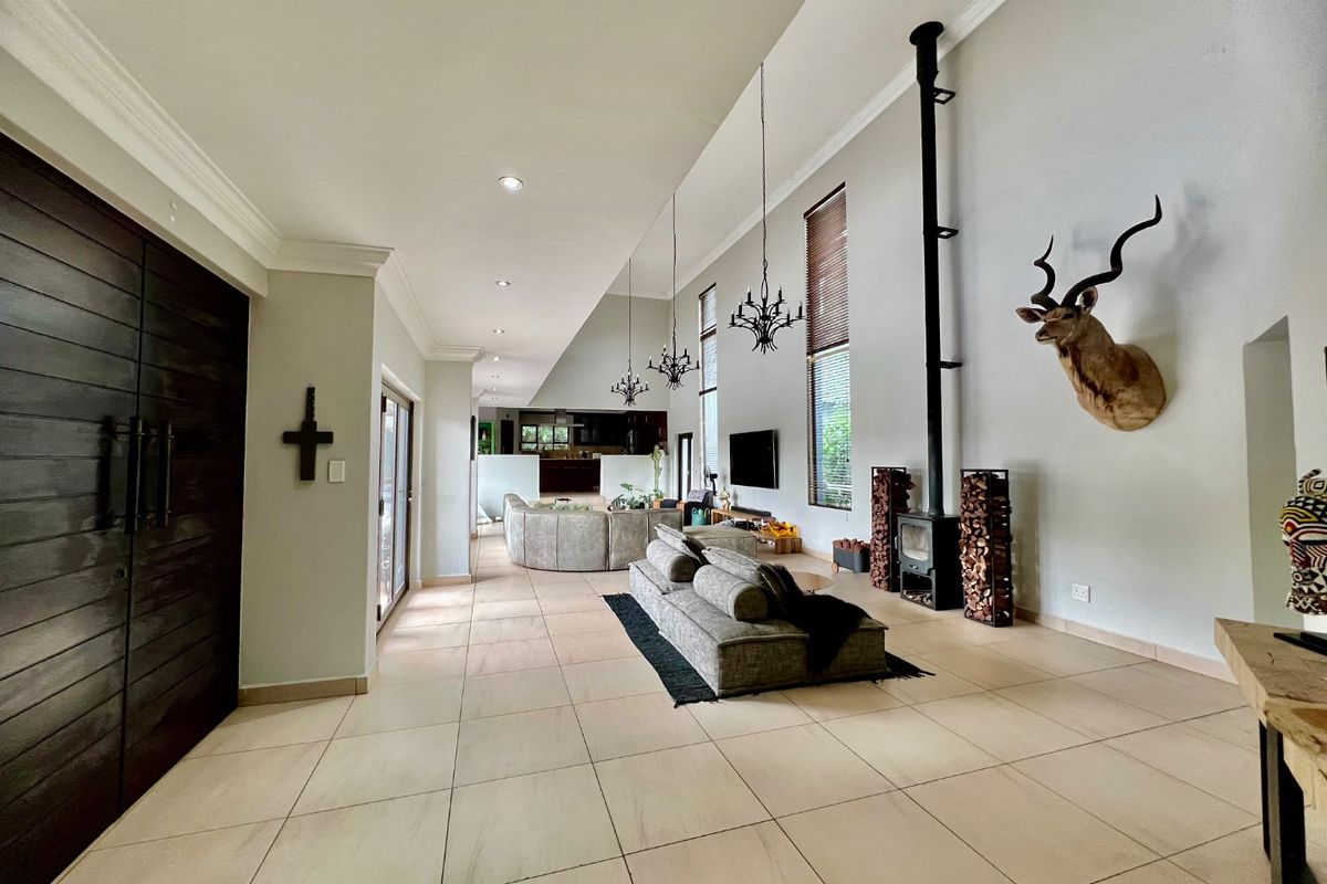 Property for Sale in Silver Lakes Golf Estate – Wildlife Area - Photo 2