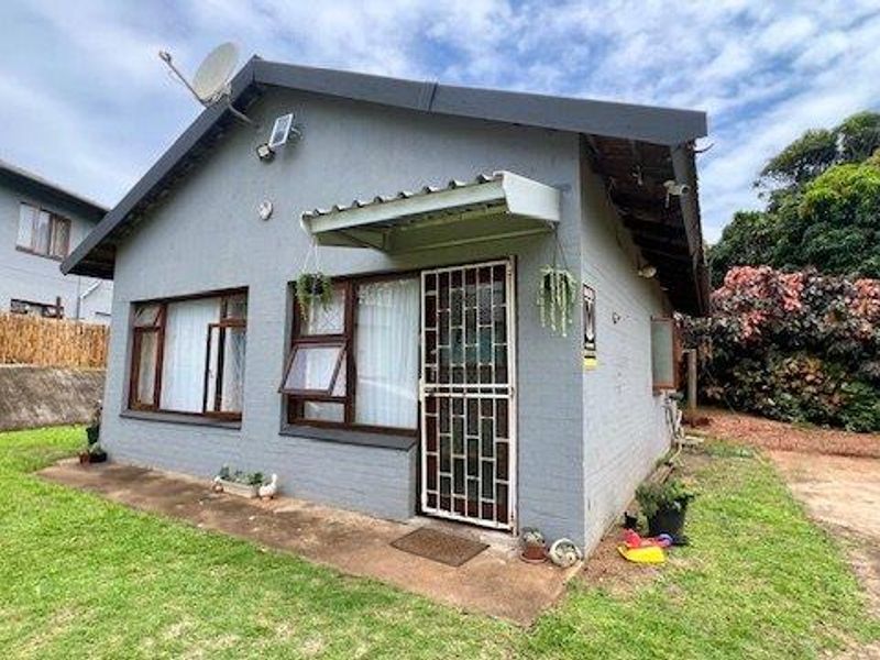 Stunning Coastal Home With Ocean Views And Income Generator !! - Photo 9