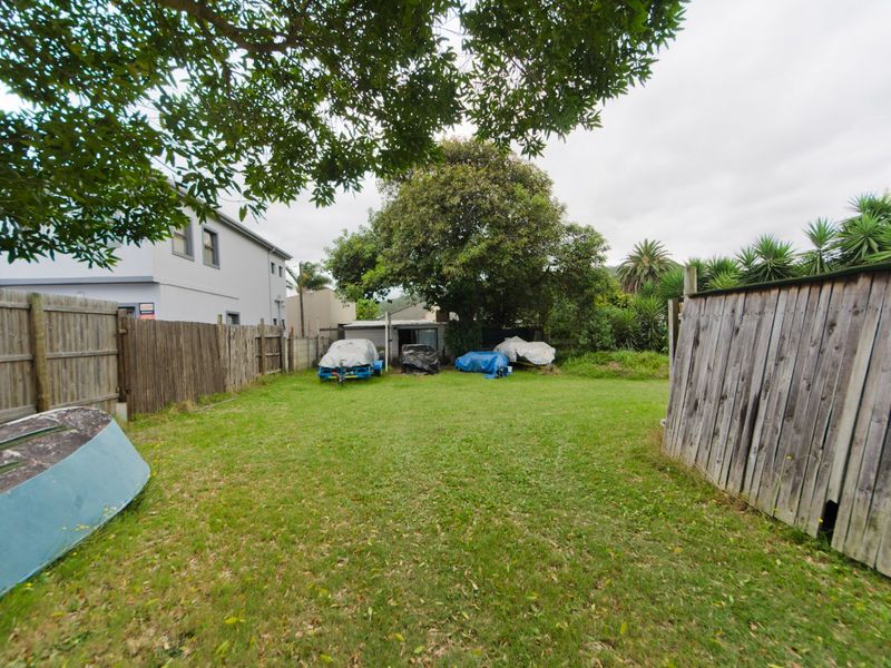 DOUBLE ENTRANCE PROPERTY: 11 TIDE STREET AND WATERFRONT DRIVE - Photo 8