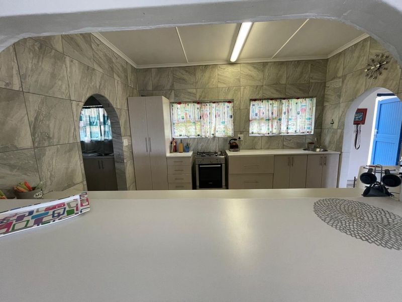 Immaculate Home With Stunning Sea Views & Garden Flatlet – Priced To Sell! - Photo 8