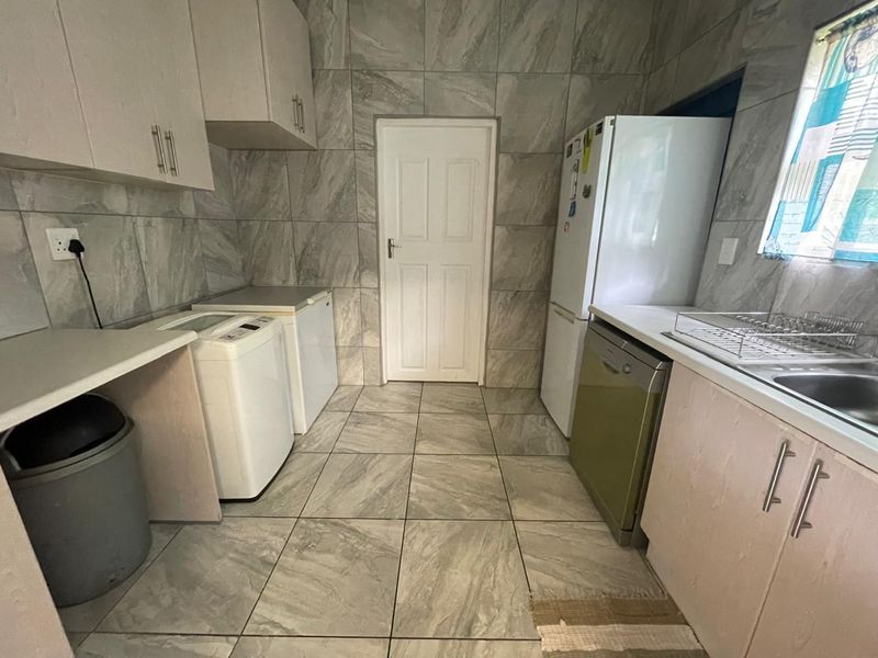 Immaculate Home With Stunning Sea Views & Garden Flatlet – Priced To Sell! - Photo 7