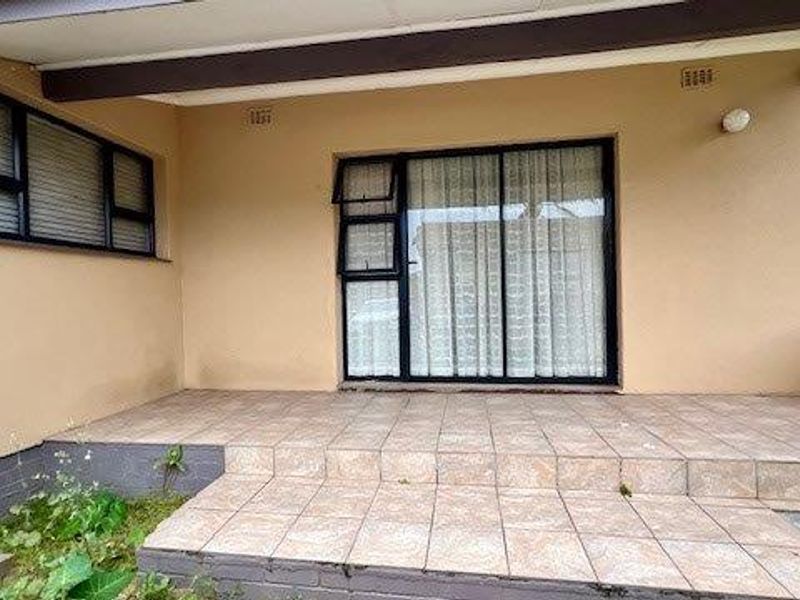 5 Bedroom Family Home For Sale In Margate - Photo 4