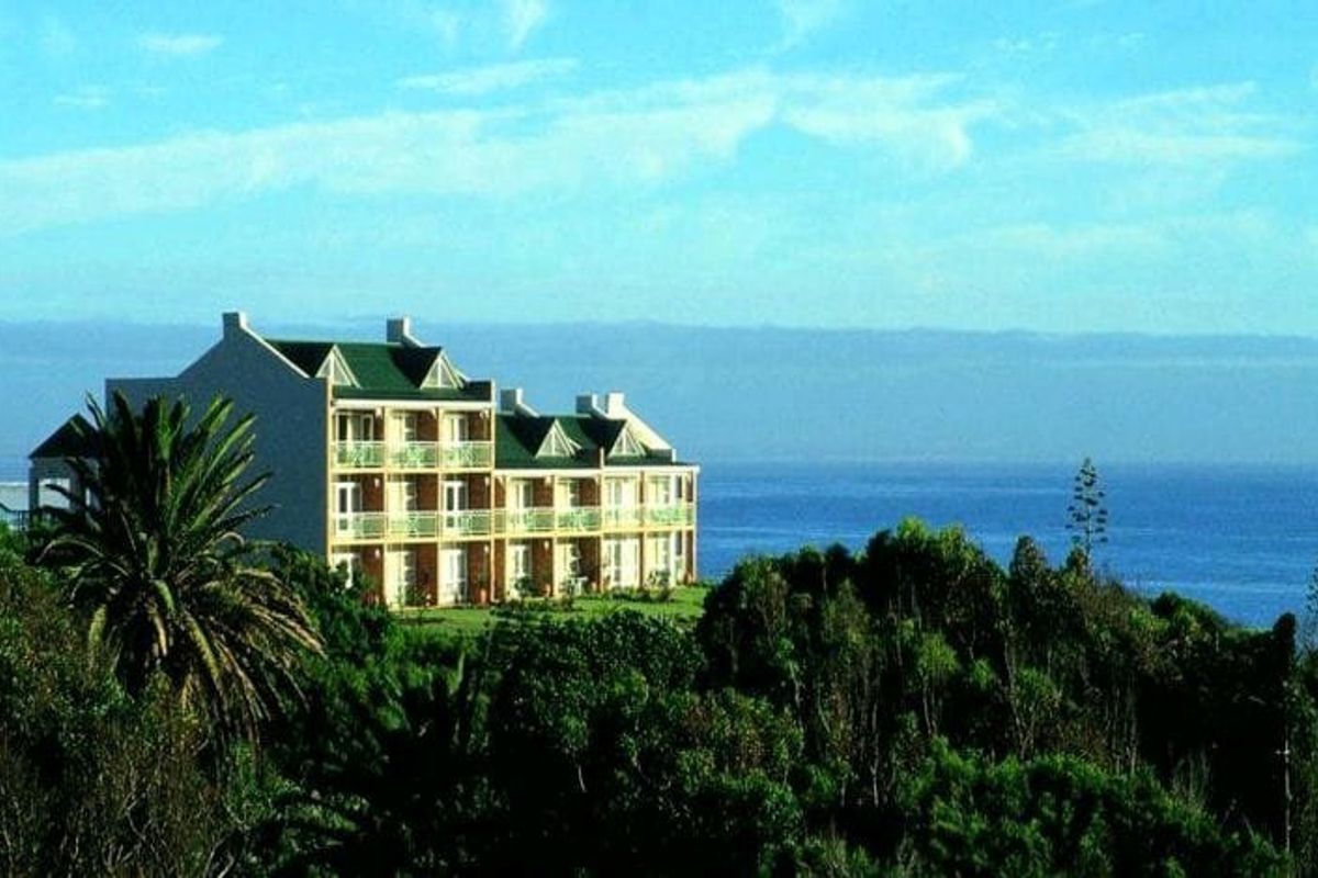 PRIME CORPORATE LEASE BROOKES HILL DRIVE BEACHFRONT  - Photo 3