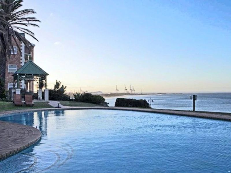 PRIME CORPORATE LEASE BROOKES HILL DRIVE BEACHFRONT  - Photo 4