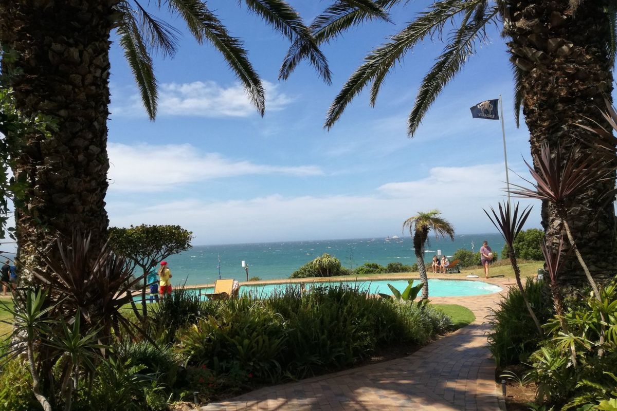 PRIME CORPORATE LEASE BROOKES HILL DRIVE BEACHFRONT  - Photo 2