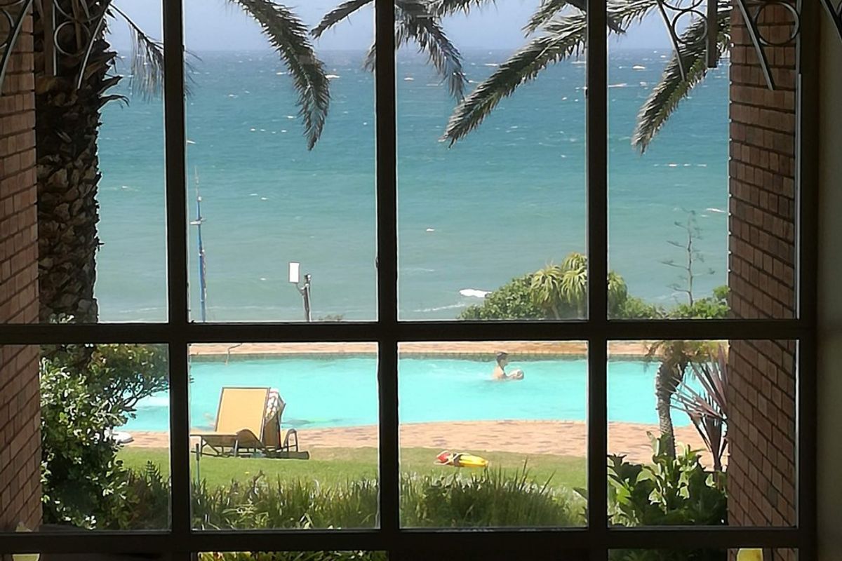 PRIME CORPORATE LEASE BROOKES HILL DRIVE BEACHFRONT  - Photo 5