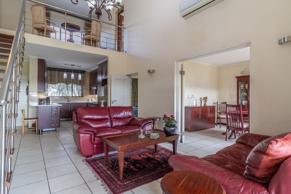 2 Bedroom Apartment with Loft for Sale  - Photo 3