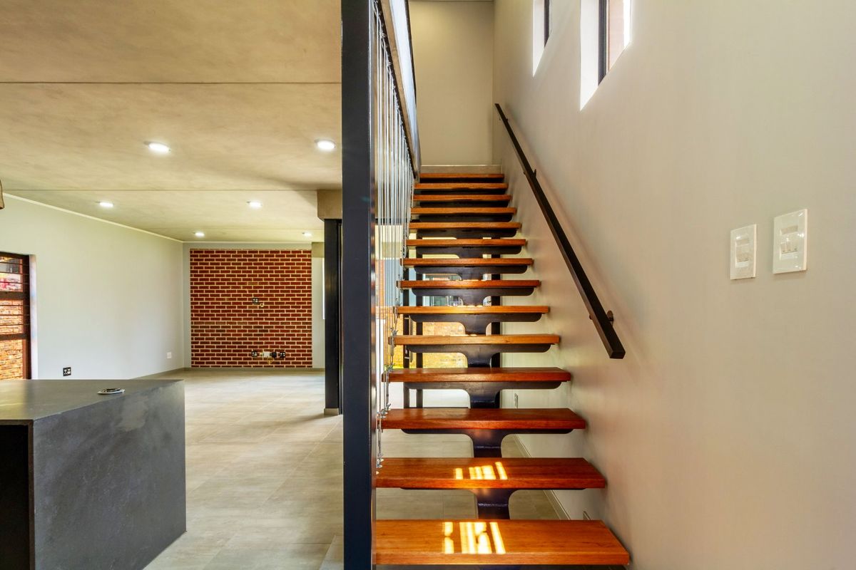 Absolutely Gorgeous!!! Newly built Full Title, Free Standing Duplex for Sale in a Secure Modern Estate in North Riding. - Photo 5