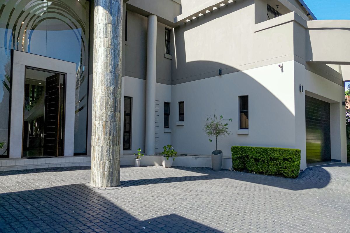 CHARMING FAMILY HOME AWAITS YOU AND YOUR LOVED ONES - Photo 4