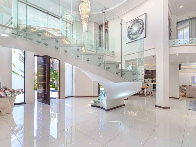CHARMING FAMILY HOME AWAITS YOU AND YOUR LOVED ONES - Photo 8