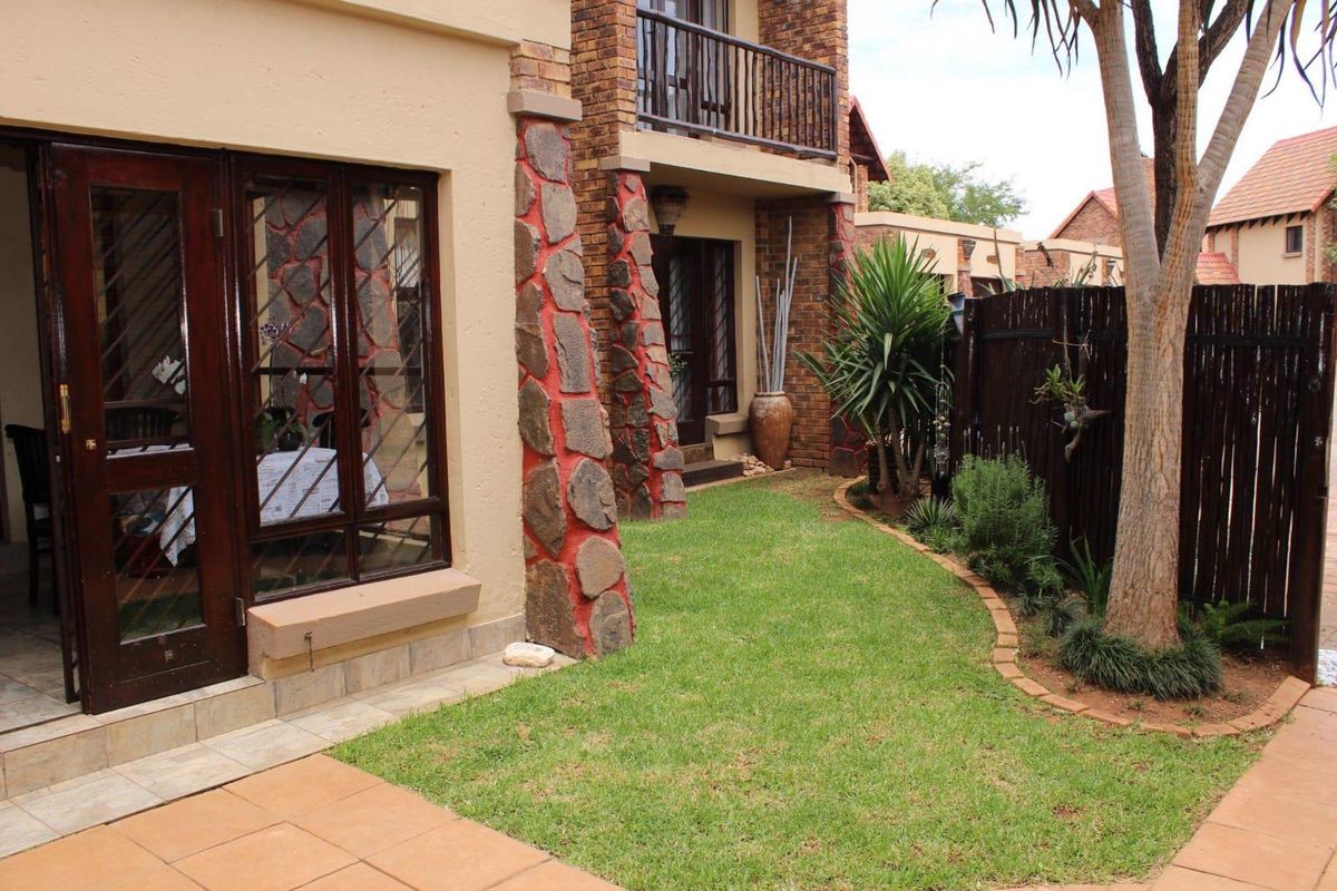 NEW LISTING ALERT!! HURRY!! - Photo 2