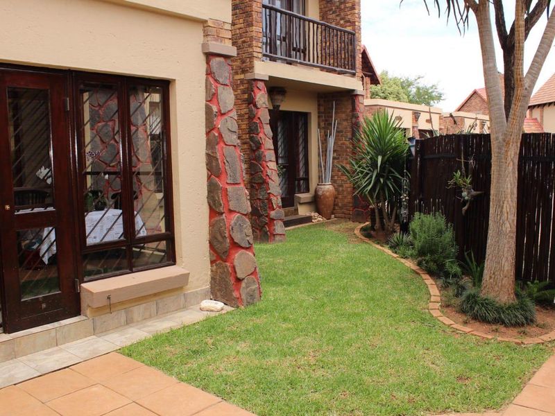 NEW LISTING ALERT!! HURRY!! - Photo 2